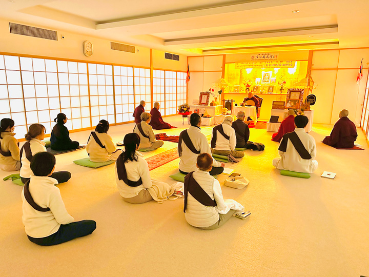 朝のヴィパッサナー瞑想実践